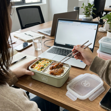 Custom Logo Japanese double-compartment bento crisper box | Premium Corporate Gifts and Custom Gifts